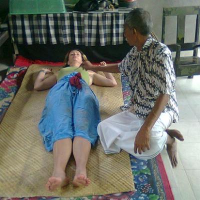 Visiting Balinese Healer 1 20101124 1003355292